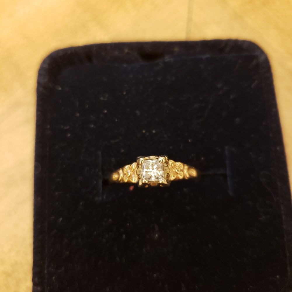 💍.25 Carat Princess Cut Genuine Diamond Ring💍 - Picture 1 of 4
